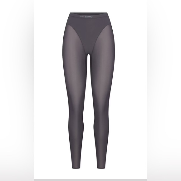 SKIMS Pants - SKIMS Nike weightless V line Leggings (Lead color)